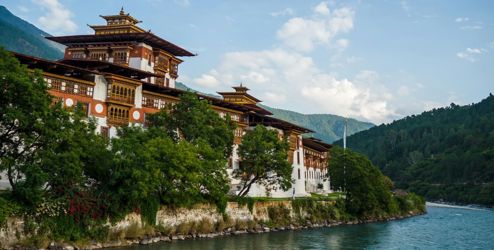 Bhutan Eco Tours – Happiness &amp; Sustainable Journeys